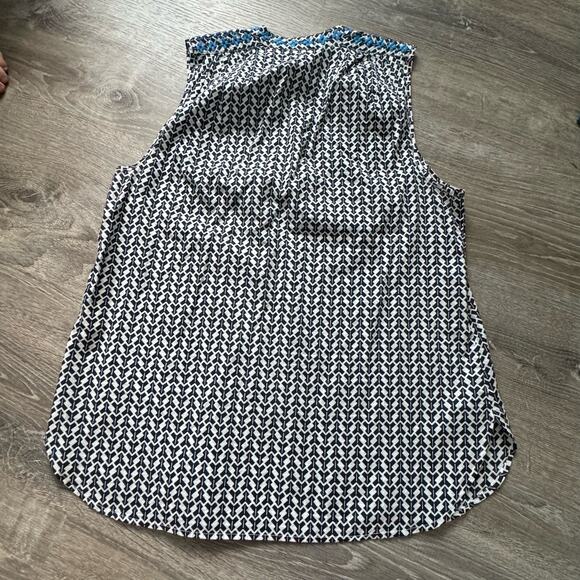 J Crew Embroidered Blue and White 100% Cotton Sleeveless Shirt-size 4 - Picture 9 of 9